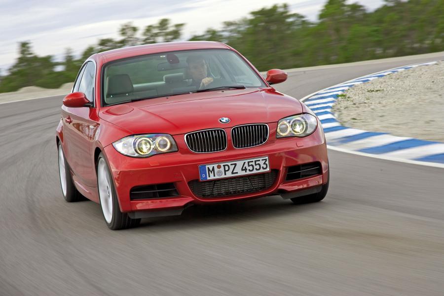  BMW 135i Coupe (E82) 2008 года  (фото 2 из 34)
